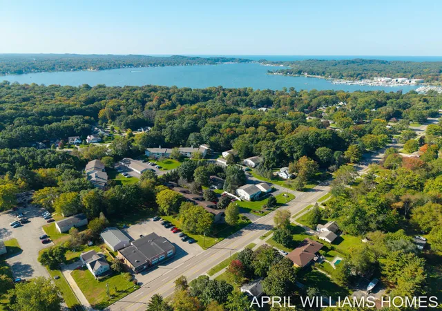 Photo 2 of Condo for sale at 117 Shoreline Rd, Holland, MI 49424 | MLS# 71026053712 | Listing updated on 2026-10-20