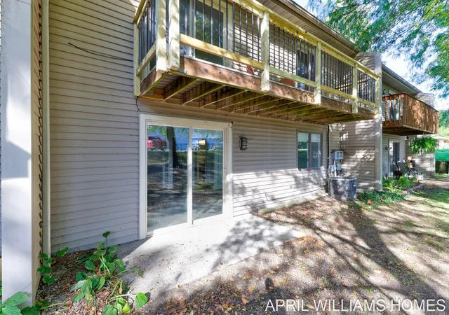 Photo 3 of Condo for sale at 117 Shoreline Rd, Holland, MI 49424 | MLS# 71026053712 | Listing updated on 2026-10-20