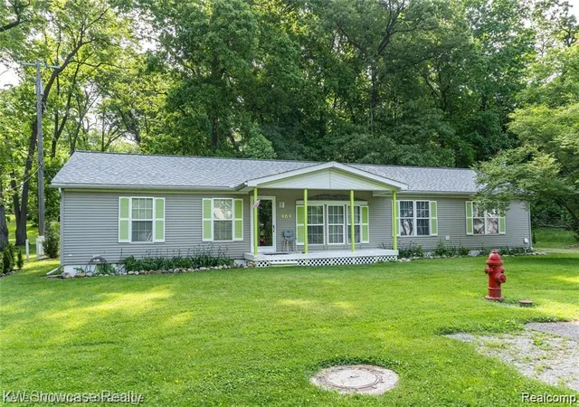 Photo 1 of Sale Pending at 464 Sparks Ln, Walled Lake, MI 48390 | MLS# 20261081692 | Listing updated on 2026-10-09