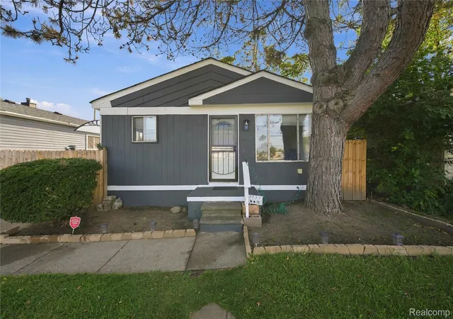 Photo 2 of Single family home for sale at 3933 11th Street, Ecorse, MI 48229 | MLS# 20261081694 | Listing updated on 2026-10-13