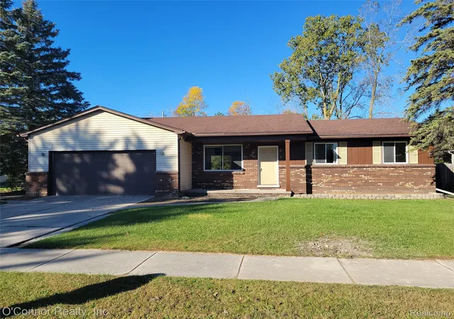 Photo 1 of Single family home for sale at 820 Montana St, Marysville, MI 48040 | MLS# 20261081700 | Listing updated on 2026-10-27