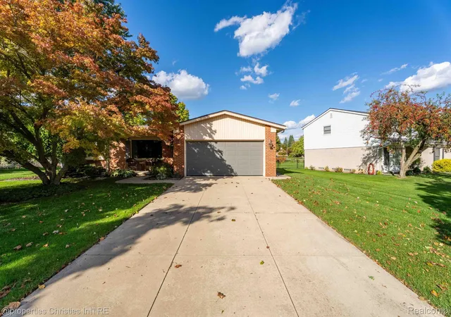 Photo 2 of Single family home for sale at 18544 Williams St, Livonia, MI 48152 | MLS# 20261081701 | Listing updated on 2026-10-10