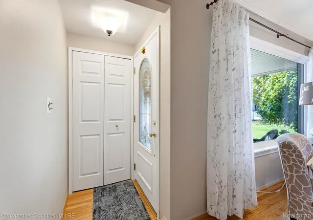 Photo 3 of Single family home for sale at 18544 Williams St, Livonia, MI 48152 | MLS# 20261081701 | Listing updated on 2026-10-10