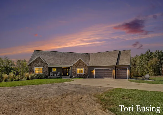 Photo 3 of Single family home for sale at 4878 S Greenville Rd, Greenville, MI 48838 | MLS# 65026053721 | Listing updated on 2026-10-16