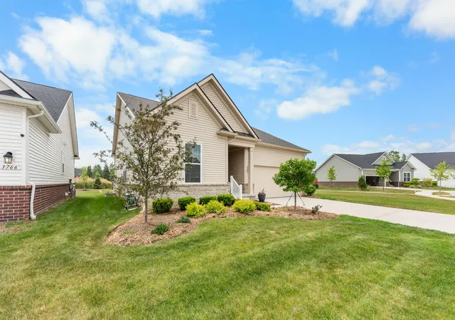 Photo 3 of Condo for sale at 3772 Park Crk Ln, Canton, MI 48188 | MLS# 81026053725 | Listing updated on 2026-10-08
