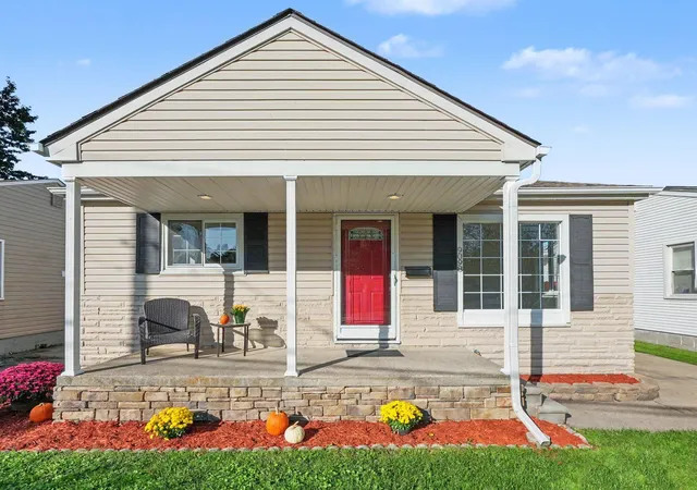 Photo 2 of Single family home for sale at 9098 Clippert St, Taylor, MI 48180 | MLS# 81026053728 | Listing updated on 2026-10-17