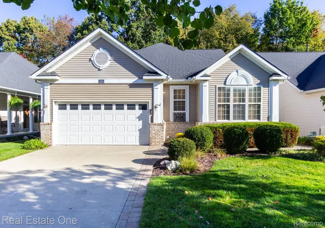 Photo 1 of Condo for sale at 4004 Hillsdale Dr, Auburn Hills, MI 48326 | MLS# 20261081715 | Listing updated on 2026-10-20