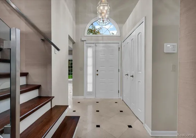 Photo 3 of Condo for sale at 24547 Martel Dr, Farmington Hills City Oakland, MI 48335 | MLS# 20261081717 | Listing updated on 2026-10-10