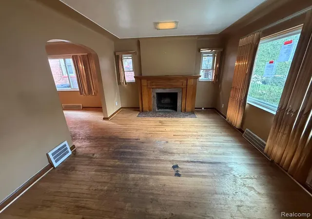 Photo 3 of Single family home for sale at 18418 Stoepel St, Detroit, MI 48221 | MLS# 20261081727 | Listing updated on 2026-10-09