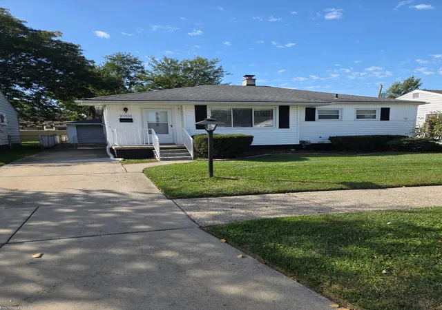 Photo 1 of Single family home for sale at 29551 Rosemont St, Roseville, MI 48066 | MLS# 58050224289 | Listing updated on 2026-10-13
