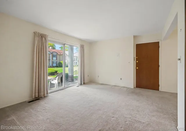 Photo 2 of Condo for sale at 29224 Gloede Dr #151, Warren, MI 48088 | MLS# 20261081731 | Listing updated on 2026-10-17