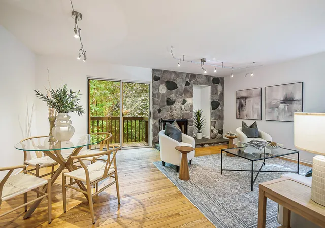 Listing Photo 1 - Condo for sale in building located at 230 Lyn Anne Ct, Ann Arbor, MI 48103 - Unit #