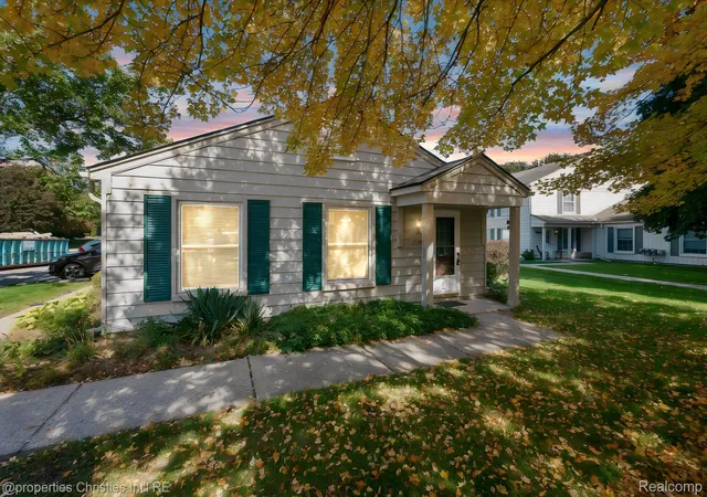 Photo 1 of Condo for sale at 2631 Thornbrier Ct, Lake Orion, MI 48360 | MLS# 20261081743 | Listing updated on 2026-10-11