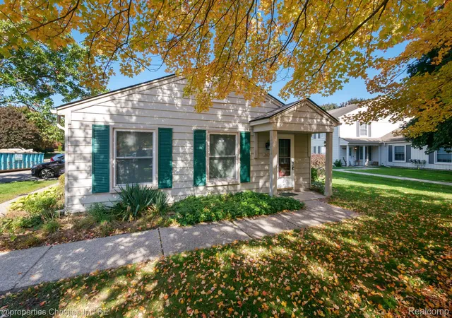 Photo 2 of Condo for sale at 2631 Thornbrier Ct, Lake Orion, MI 48360 | MLS# 20261081743 | Listing updated on 2026-10-11
