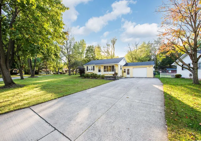 Photo 3 of Single family home for sale at 3200 Baylis Dr, Ann Arbor, MI 48108 | MLS# 81026053750 | Listing updated on 2026-10-11