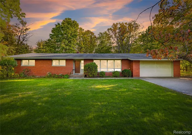 Photo 1 of Sale Pending at 11850 Clinton River Rd, Sterling Heights, MI 48313 | MLS# 20261081749 | Listing updated on 2026-10-18