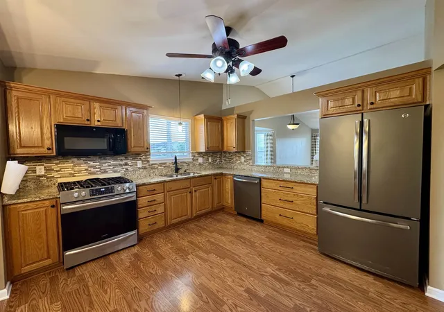 Listing Photo 1 - Condo for sale in building located at 6437 Duchess Ct, Flushing, MI 48433