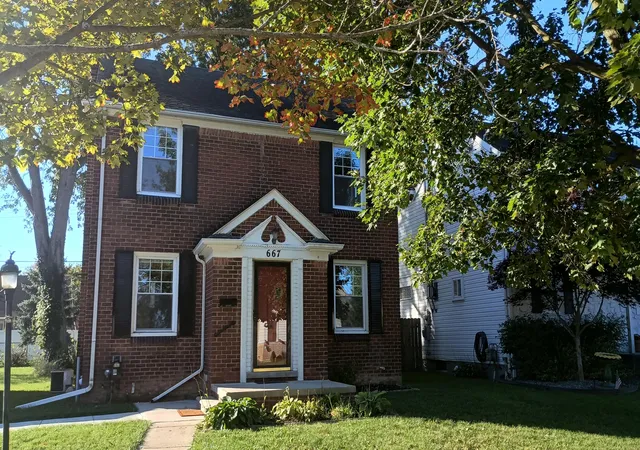 Photo 3 of Single family home for sale at 667 North Dr, Wyandotte, MI 48192 | MLS# 81026053761 | Listing updated on 2026-10-10