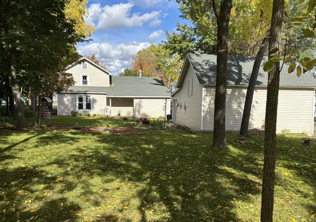 Photo 3 of Single family home for sale at 123 W Todd Ave, Reed City, MI 49677 | MLS# 72026053772 | Listing updated on 2026-10-08