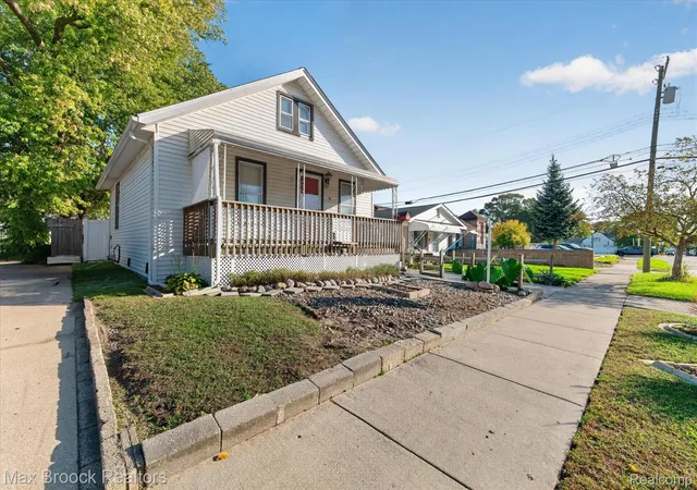 Photo 2 of Single family home for sale at 36 W Brickley Ave, Hazel Park, MI 48030 | MLS# 20261081770 | Listing updated on 2026-10-10