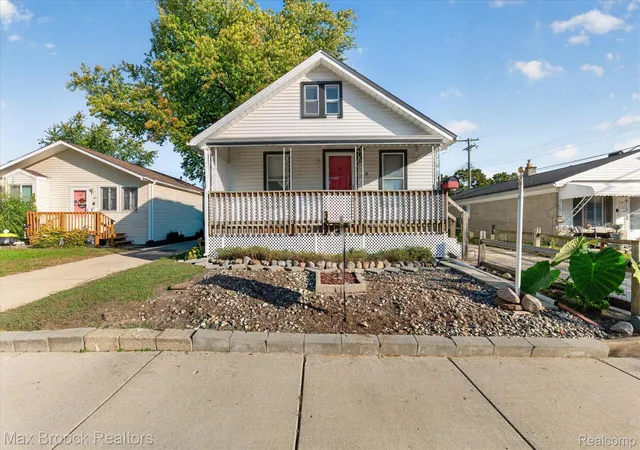 Photo 3 of Single family home for sale at 36 W Brickley Ave, Hazel Park, MI 48030 | MLS# 20261081770 | Listing updated on 2026-10-10
