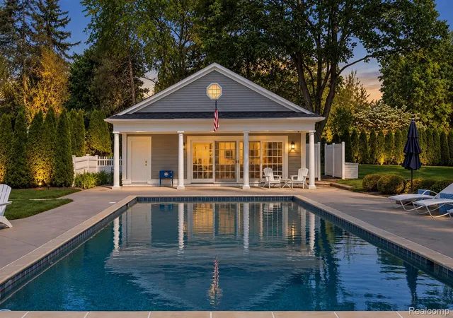 Photo 3 of Single family home for sale at 232 Guilford Rd, Bloomfield Hills, MI 48304 | MLS# 20261081771 | Listing updated on 2026-10-21
