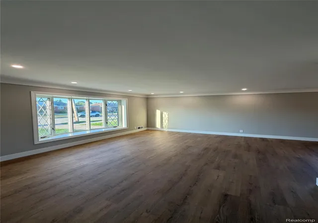 Photo 2 of Single family home for sale at 11175 Busch Ave, Warren, MI 48089 | MLS# 20261081772 | Listing updated on 2026-10-09