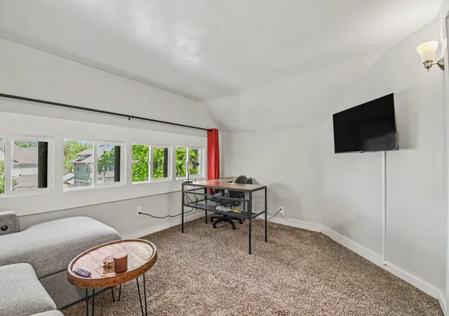 Listing Photo 5 - Condo for sale in building located at 1412 Sherman St SE, Grand Rapids, MI 49506