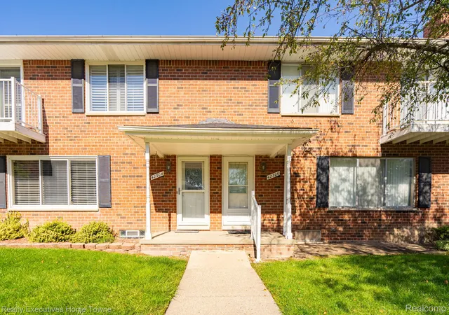 Condo for sale at 42304 Toddmark Ln, Clinton Township, MI 48038 | MLS# 20261081789