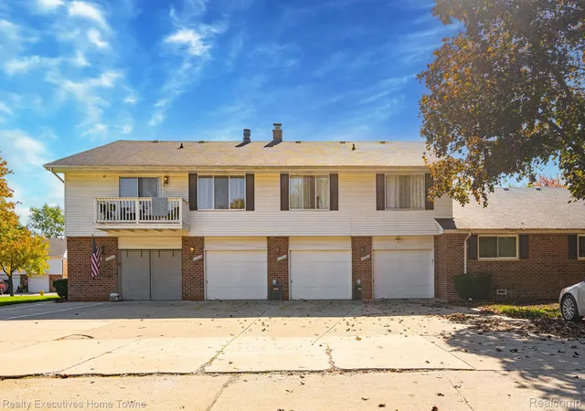 Photo 3 of Condo for sale at 42304 Toddmark Ln, Clinton Township, MI 48038 | MLS# 20261081789 | Listing updated on 2026-10-17