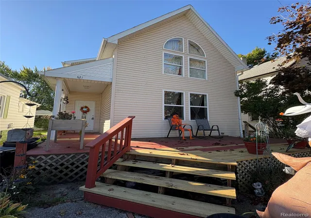 Photo 3 of Single family home for sale at 421 Brown St, Marine City, MI 48039 | MLS# 20261081790 | Listing updated on 2026-10-19
