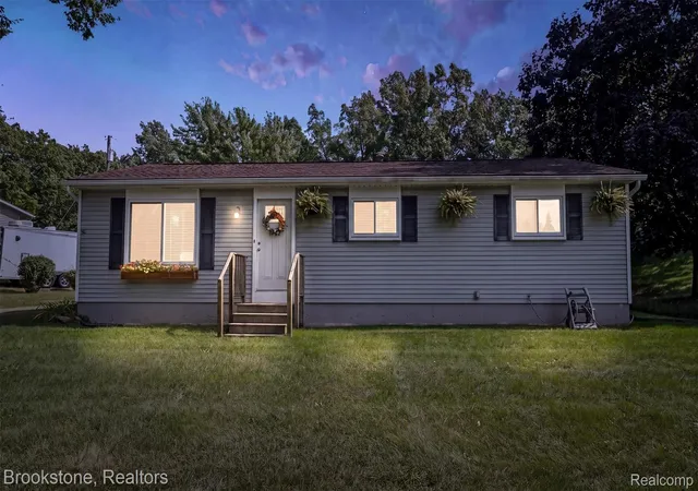 Photo 1 of Single family home for sale at 4895 Clarkston Rd, Clarkston, MI 48348 | MLS# 20261081792 | Listing updated on 2026-10-12