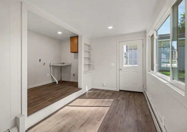 Photo 2 of Single family home for sale at 2207 W Us Hwy 10, Ludington, MI 49431 | MLS# 67026053814 | Listing updated on 2026-10-08
