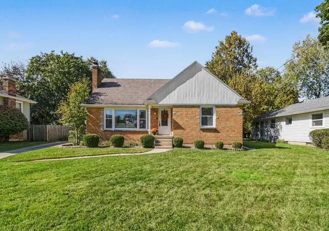 Photo 1 of Sale Pending at 843 Fairfield Ave Nw, Grand Rapids, MI 49504 | MLS# 65026053817 | Listing updated on 2026-10-16