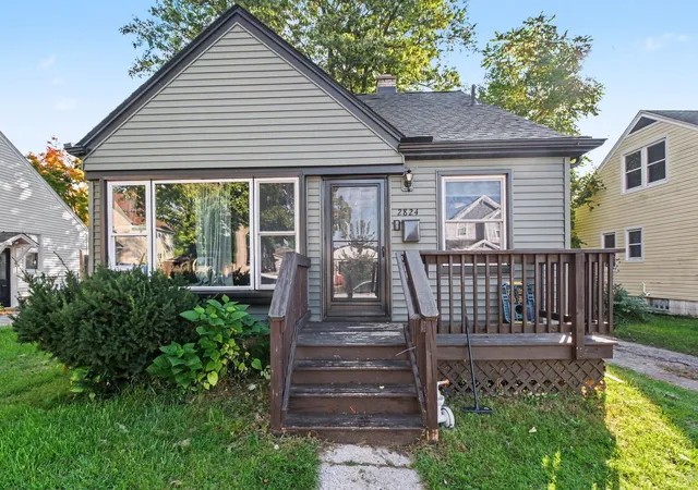 Photo 1 of Single family home for sale at 2824 Kenmore Rd, Berkley, MI 48072 | MLS# 81026053819 | Listing updated on 2026-10-11
