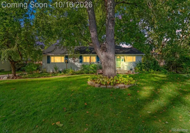 Photo 1 of Sale Pending at 3300 Eastern Ave, Rochester Hills, MI 48307 | MLS# 20261081833 | Listing updated on 2026-10-21
