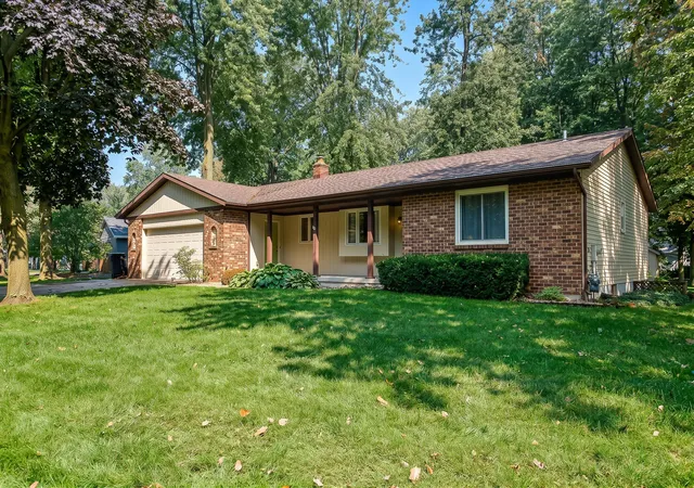 Photo 3 of Single family home for sale at 7337 Yorkshire Dr, Hudsonville, MI 49426 | MLS# 65026053821 | Listing updated on 2026-10-21