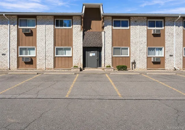 Photo 3 of Condo for sale at 7375 Woodview St #39, Westland, MI 48185 | MLS# 20261081837 | Listing updated on 2026-10-16