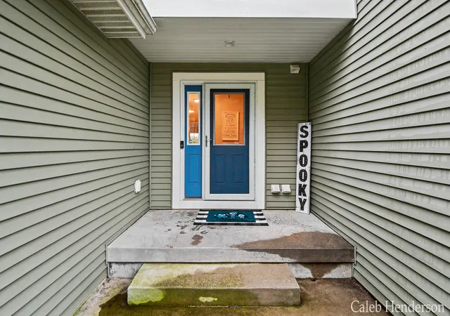 Photo 3 of Condo for sale at 2713 Blue Stem Dr, Zeeland, MI 49464 | MLS# 65026053825 | Listing updated on 2026-10-18