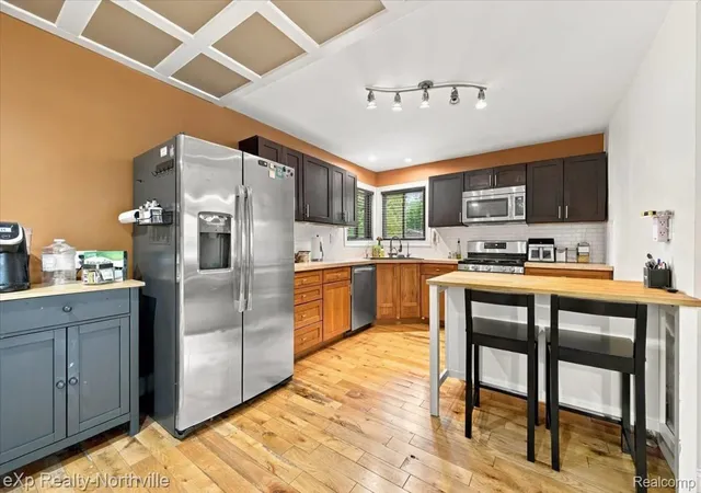 Photo 3 of Single family home for sale at 1106 Prince St, Milford, MI 48381 | MLS# 20261081846 | Listing updated on 2026-10-20