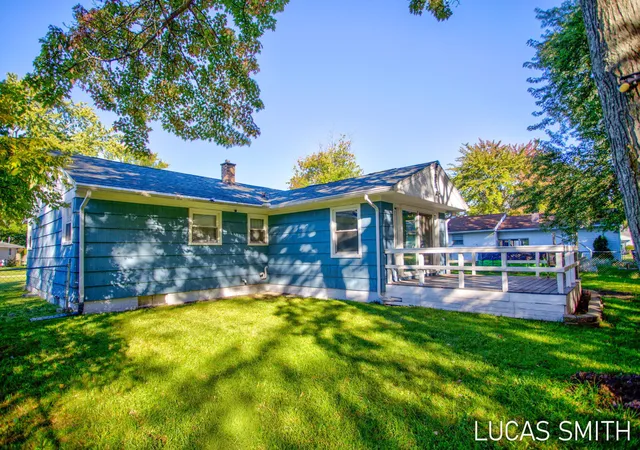 Photo 3 of Single family home for sale at 3024 Maple Grv Rd, Muskegon, MI 49441 | MLS# 71026053834 | Listing updated on 2026-10-08