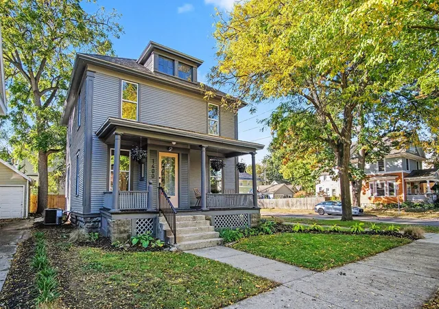 Photo 1 of Single family home for sale at 1400 Bemis St Se, Grand Rapids, MI 49506 | MLS# 65026053844 | Listing updated on 2026-10-28