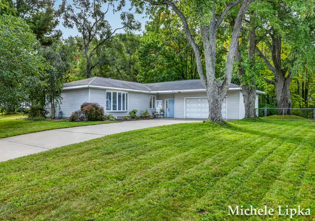 Photo 1 of Single family home for sale at 2567 Shettler Rd, Muskegon, MI 49444 | MLS# 71026053857 | Listing updated on 2026-10-28