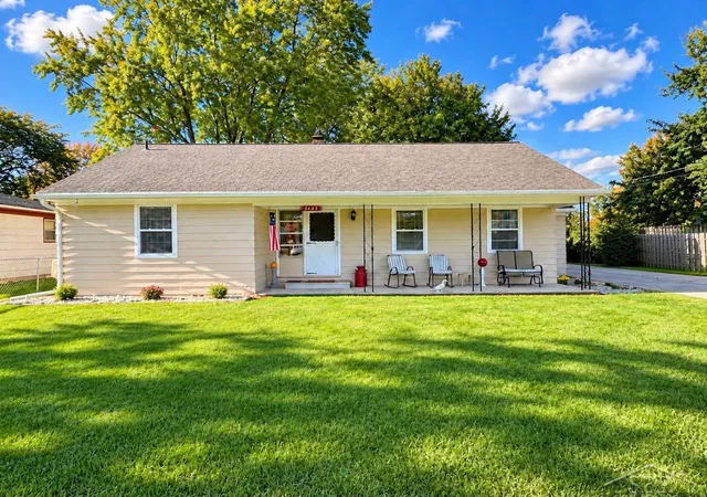 Single family home for sale at 3465 Sunnyview Dr, Saginaw, MI 48604 | MLS# 61050224366