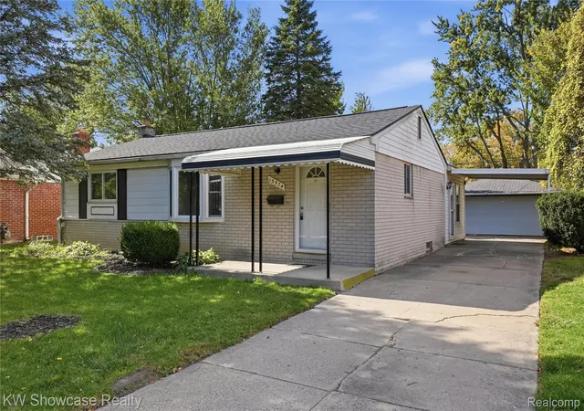 Photo 2 of Single family home for sale at 15574 Brandt St, Romulus, MI 48174 | MLS# 20261081889 | Listing updated on 2026-10-13