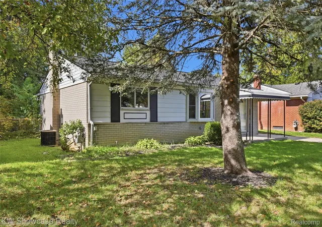 Photo 3 of Single family home for sale at 15574 Brandt St, Romulus, MI 48174 | MLS# 20261081889 | Listing updated on 2026-10-13