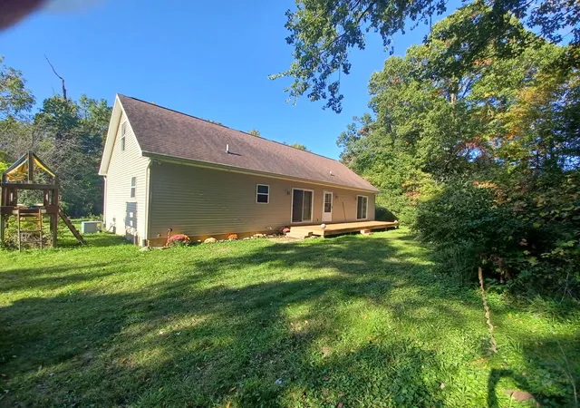 Single family home for sale at 6091 E Chicago Rd, Jonesville, MI 49250 | MLS# 53026053865