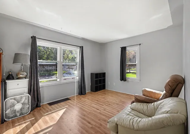 Photo 3 of Single family home for sale at 1461 Creston St, Muskegon, MI 49442 | MLS# 65026053874 | Listing updated on 2026-10-27