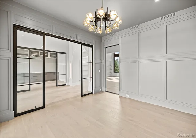 Photo 4 of Single family home for sale at 2717 Turtle Shrs Custom, Bloomfield Hills, MI 48302 | MLS# 20261081905 | Listing updated on 2026-10-26