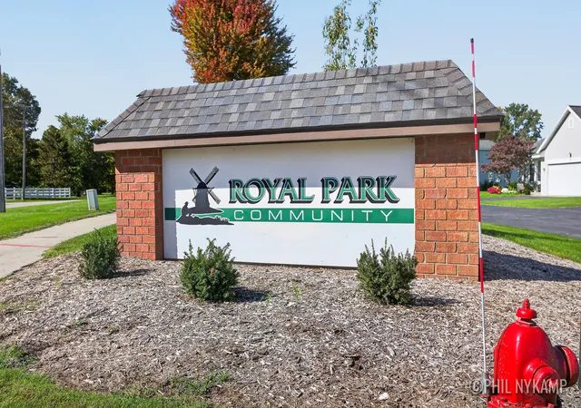 Listing Photo 4 - Condo for sale in building located at 63 Majestic Ct, Zeeland, MI 49464 - Unit #63